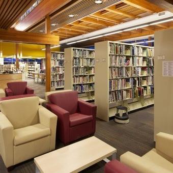 Bibliothèque publique et archives de Salt Spring Island Rayonnage pour bibliothèques