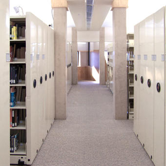 Université du Texas-Pan American Rayonnage pour bibliothèque et solutions de rangement scolaire