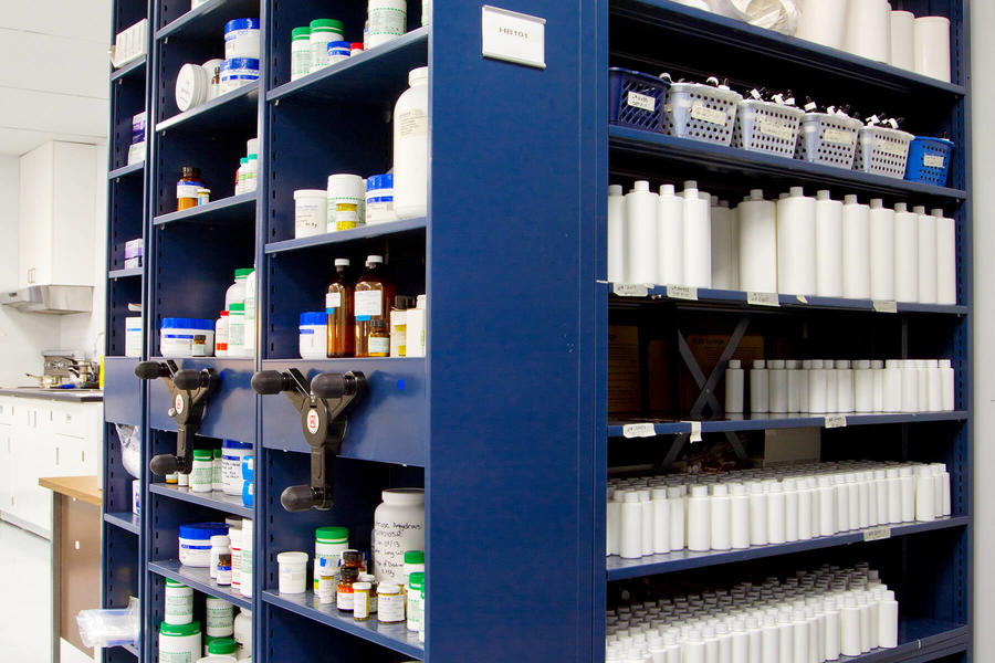 Sistemas de almacenamiento móviles para productos farmacéuticos