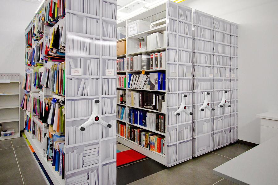 Soluciones de almacenamiento y archivos administrativos para oficinas comerciales
