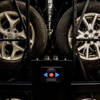 La science de l'entreposage mobile de pneus à haute densité